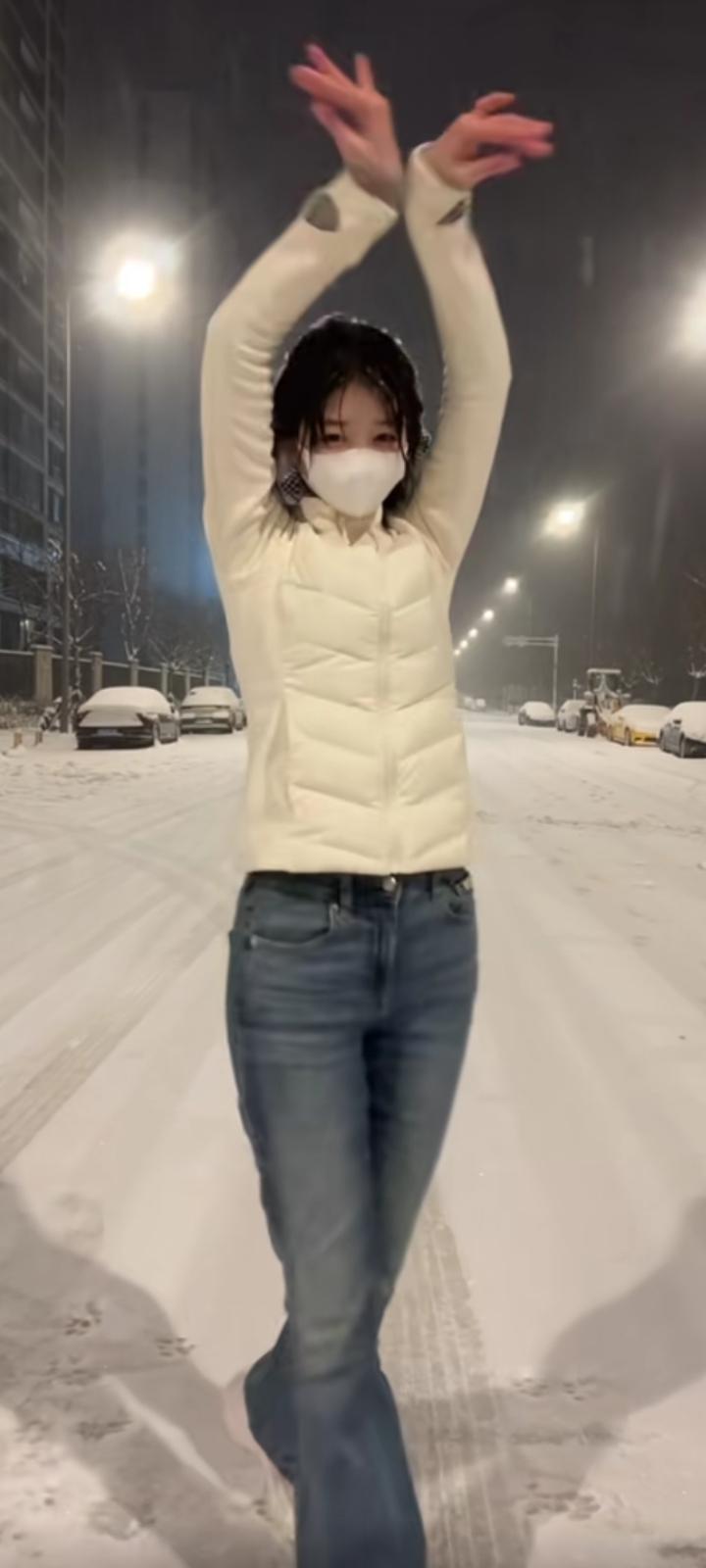 今年冬天的不同 我爱你，不是因为你有多好，而是因为和你在一起时，我变成了更好的自