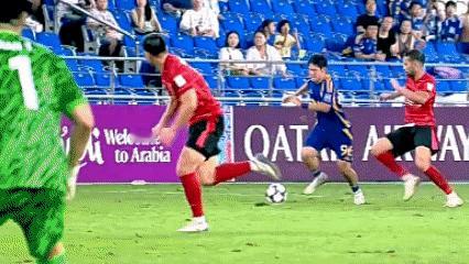 何其相似？先进球后被逆转，成都蓉城也不过如此。

是不是想起昨天上海申花的比赛？