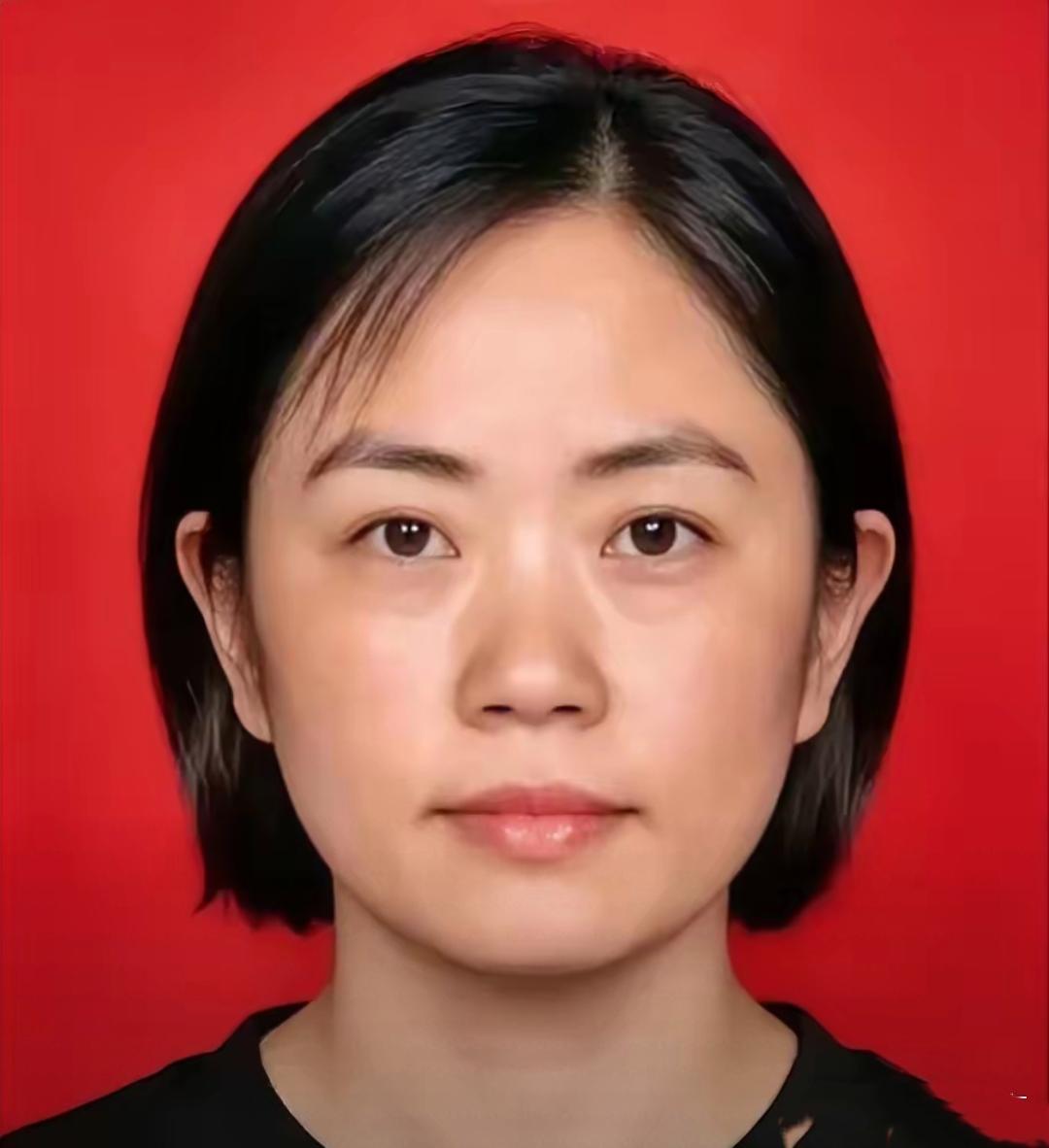 女大校脱下军装，扎根大凉山支教十几年，太让人动容！
 
手握大校军衔、高级工程师
