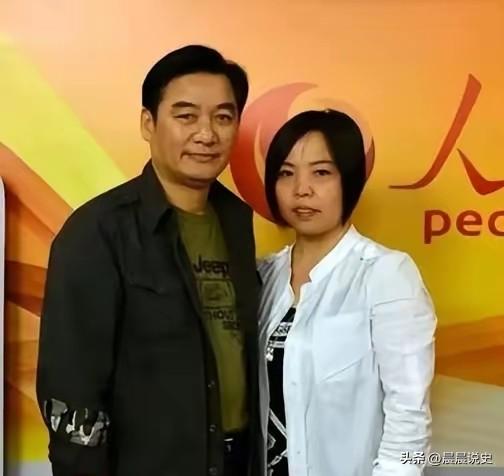 老山战友一诺千金！安徽战士牺牲后，战友弃军校尽孝，竟被老人许配女儿
 
1985