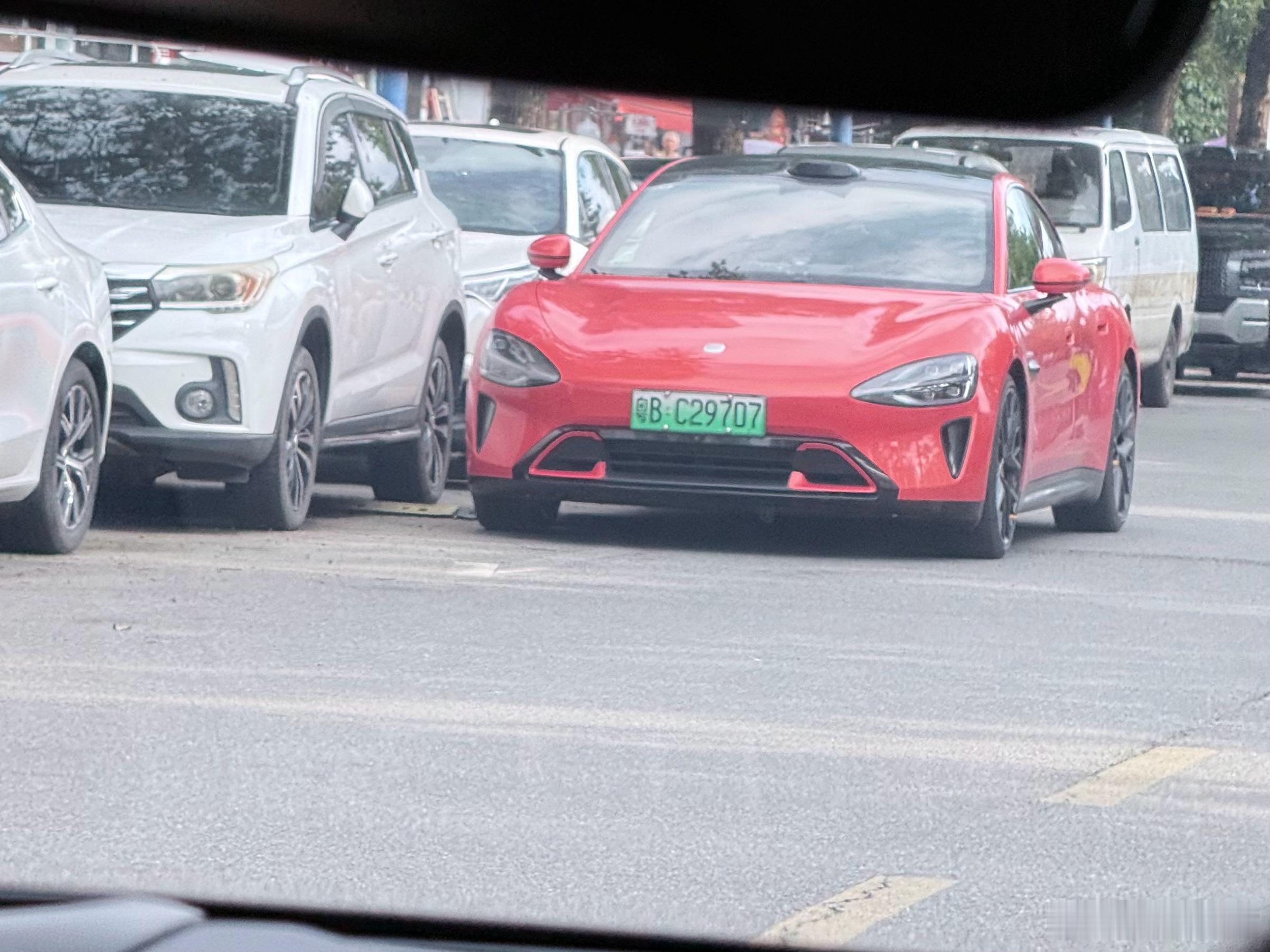 怎么换了台同款车还这么停啊 ​​​