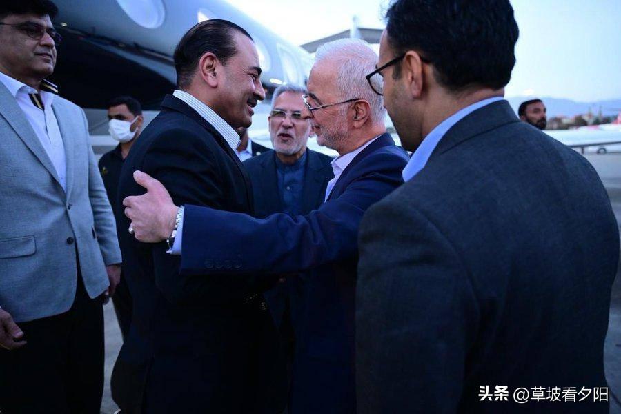 5月22日，巴基斯坦陆军参谋长穆尼尔抵达德黑兰，与伊朗内政部长会晤。此前巴方已向