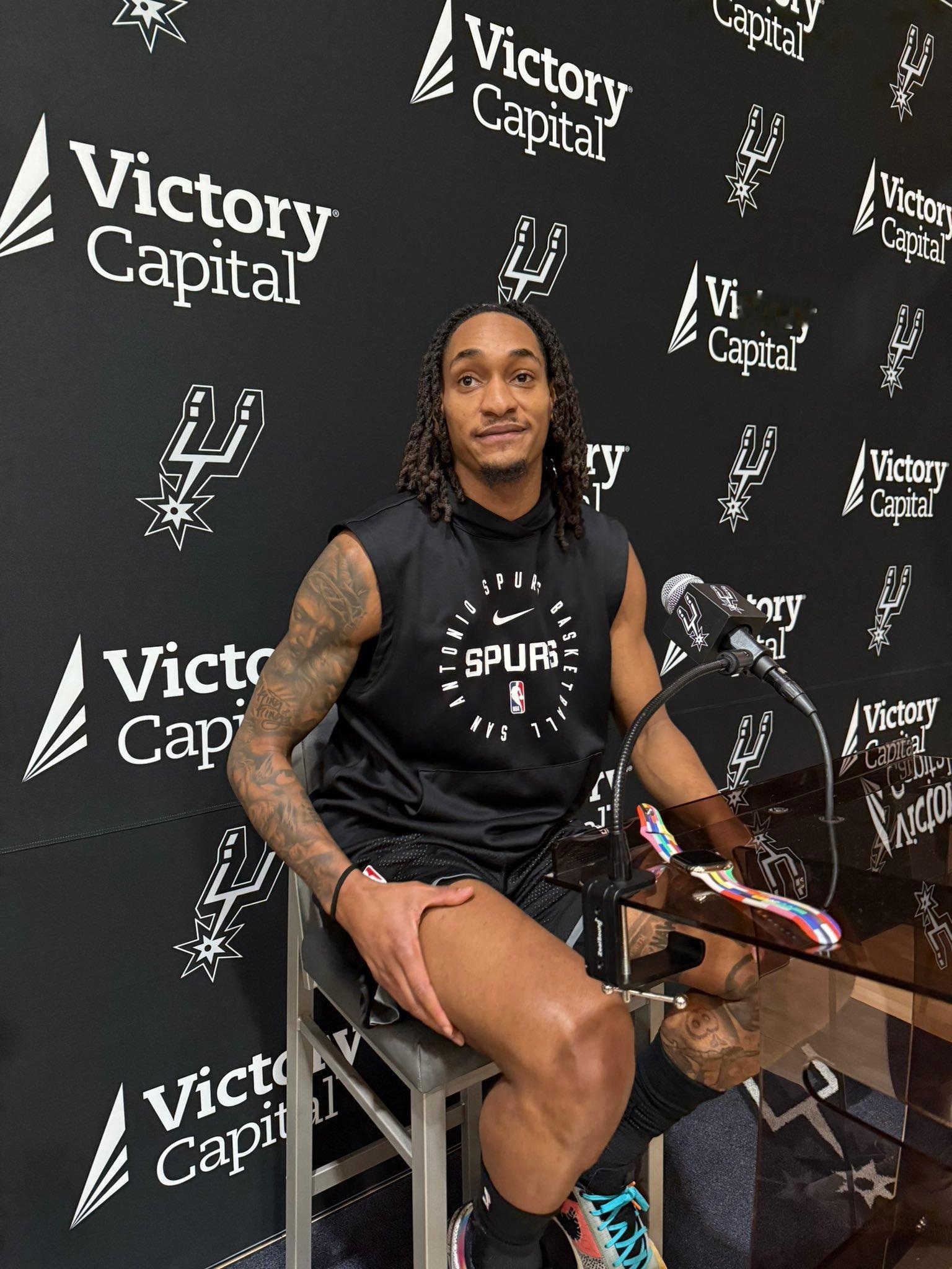 德文·瓦塞尔表示，卡斯尔过去几天一直在说要防守阿夫迪亚。瓦塞尔称，卡斯尔非常乐意