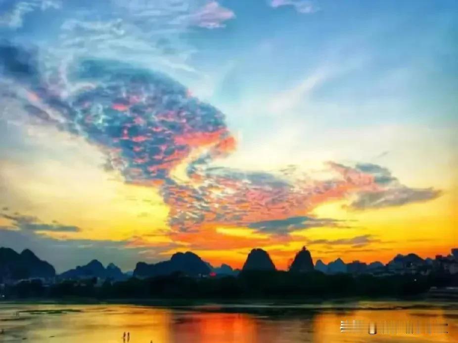 #傻瓜，用你们的家乡话怎么说#

傻瓜，用我们的家乡话说就是“醒子”。其实这跟古