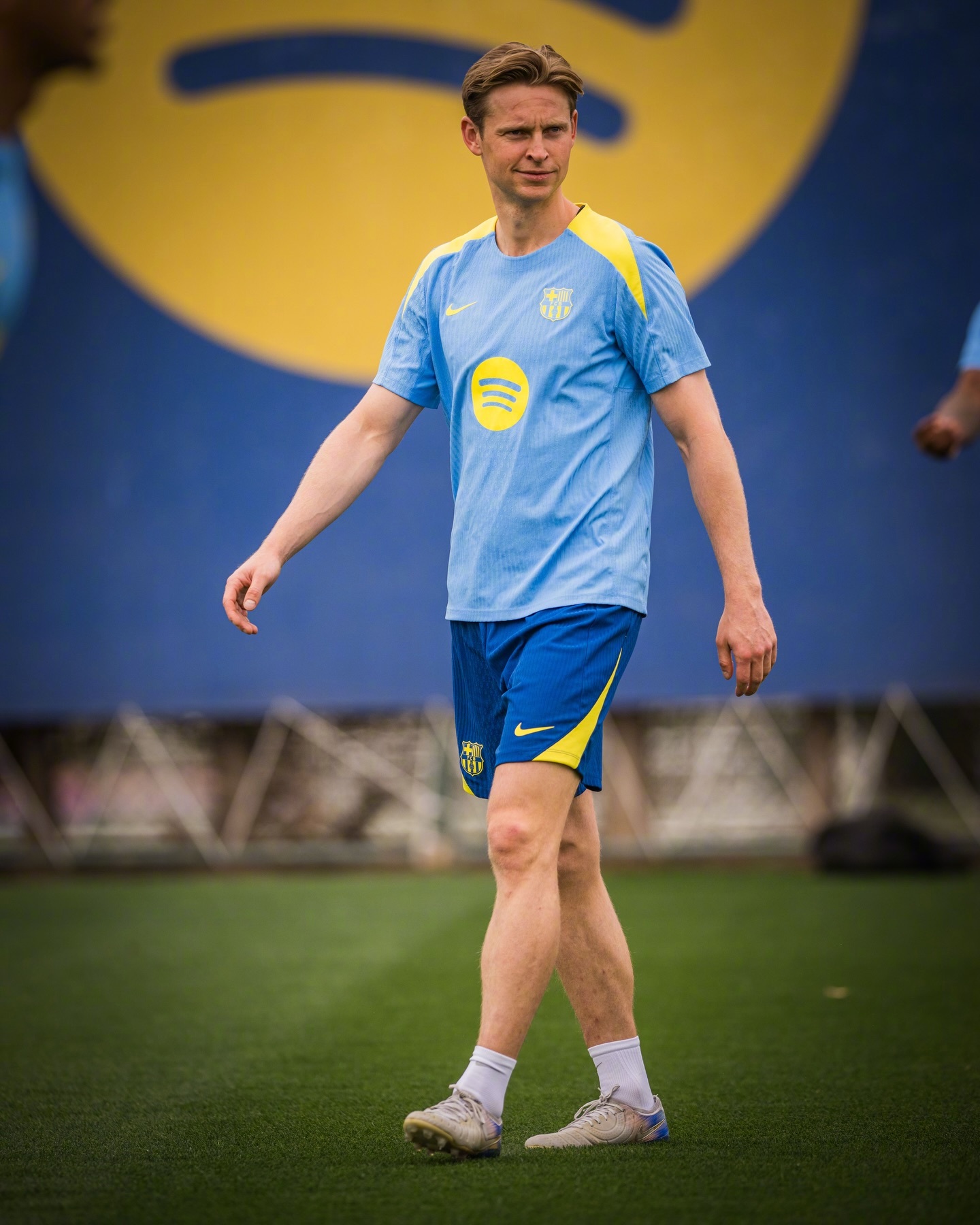 😄挂上笑容，用最佳状态迎接最重要挑战！💪🏻备战马竞vs巴萨 ，把Can I