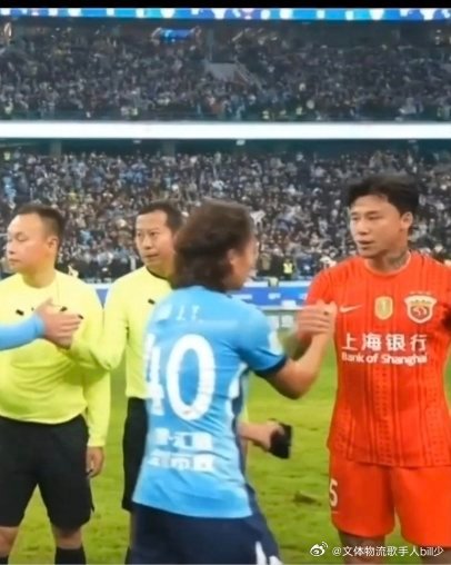 廖锦涛廖队，张琳芃张队两代广州队球员场上同框廖锦涛张琳芃广州队