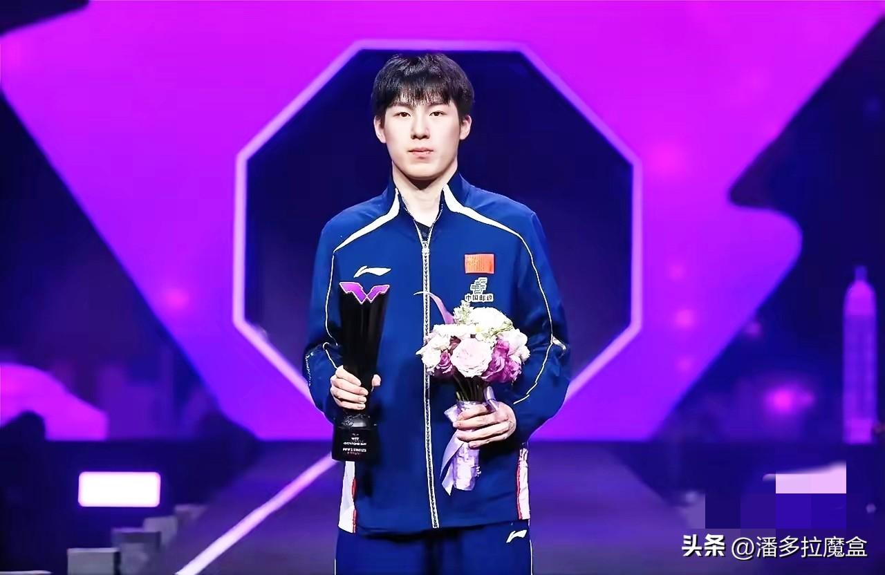 温瑞博本次在重庆赛拿到亚军，输给勒布伦也并不是很意外的事情。温瑞博太年轻了，硬仗