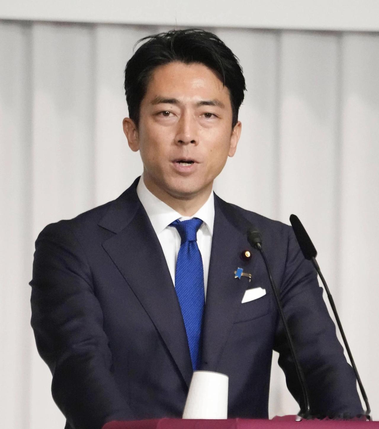 双标彻底翻车！日本强行洗白冲之鸟礁，却亲手否定太平岛

7月22日，日本内阁官房