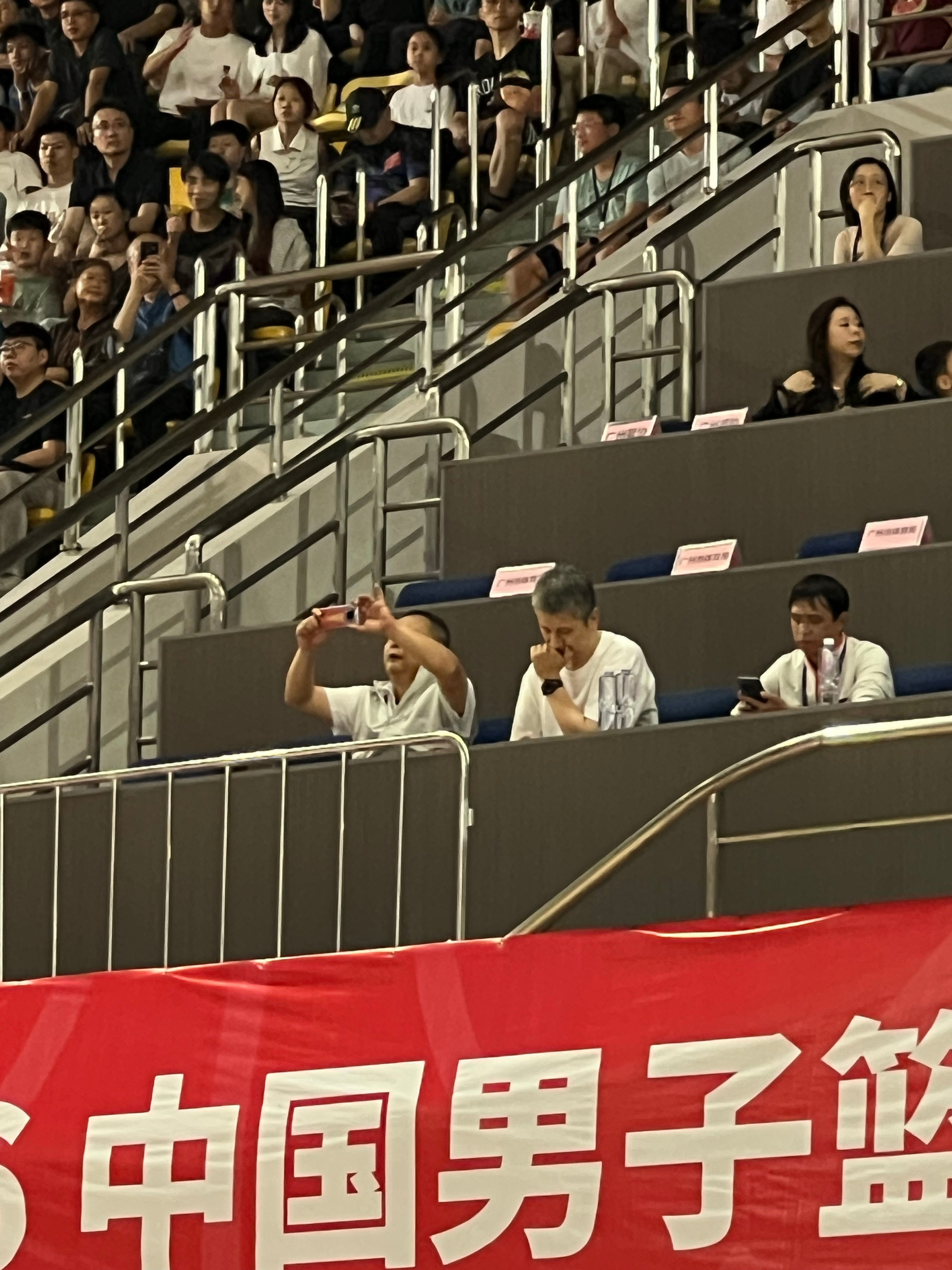 郭导又回龙狮啦龙狮男篮vs广厦男篮郭士强 广州·华南农业大学