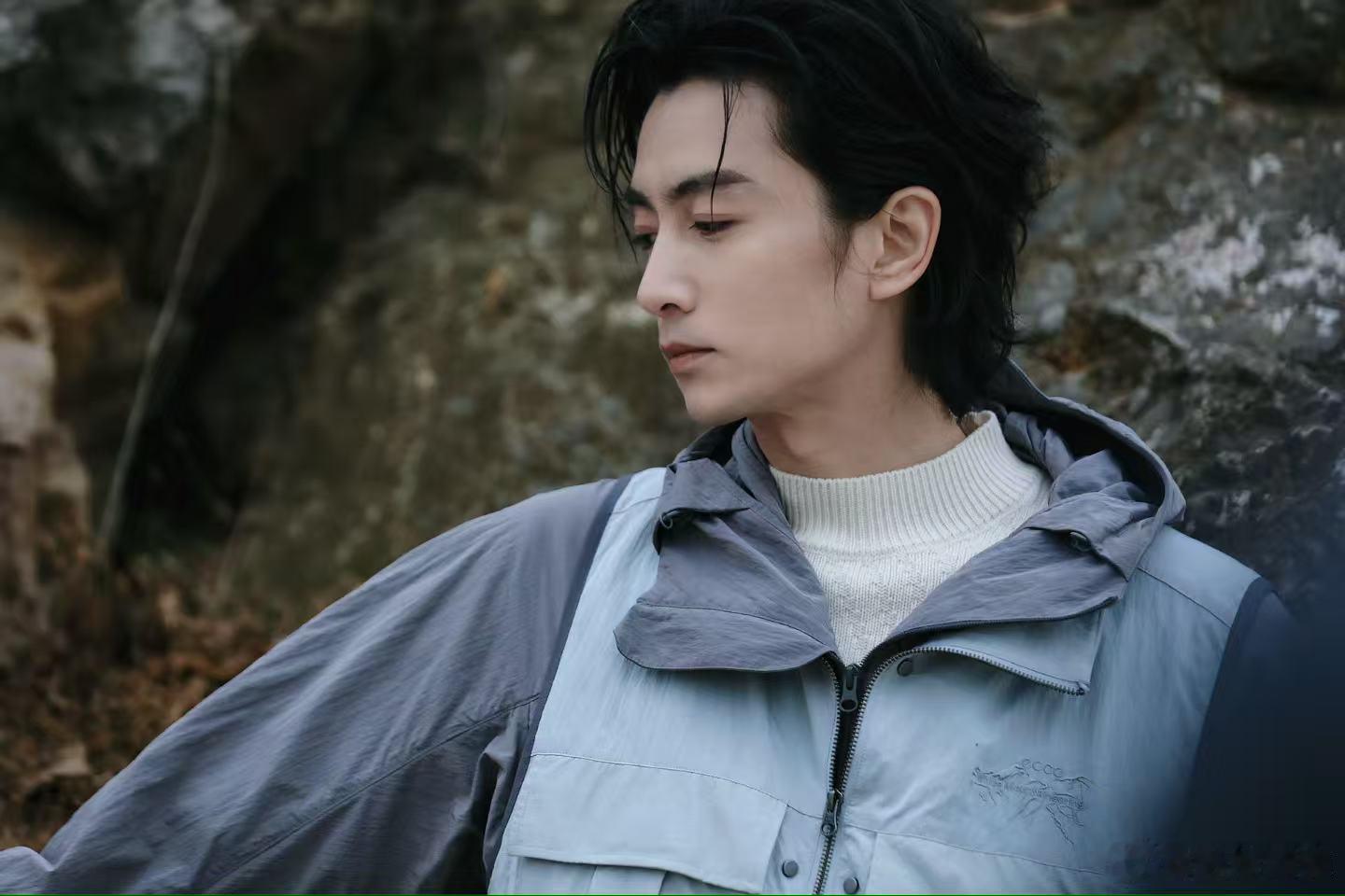 陈晓说合肥句句不提爱句句都是爱 站在安徽春晚的舞台上，陈晓说起家乡自然又松弛，每