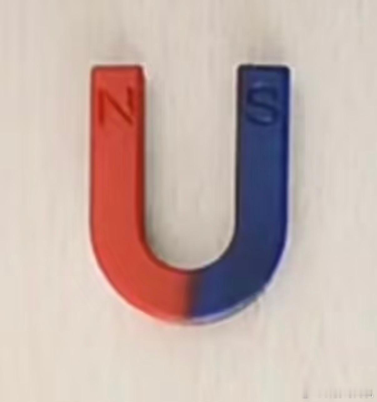 不可能，自古红蓝出CP，说破了天也是红笔蓝笔好嗑！第一个发现红黑笔好嗑的是天才