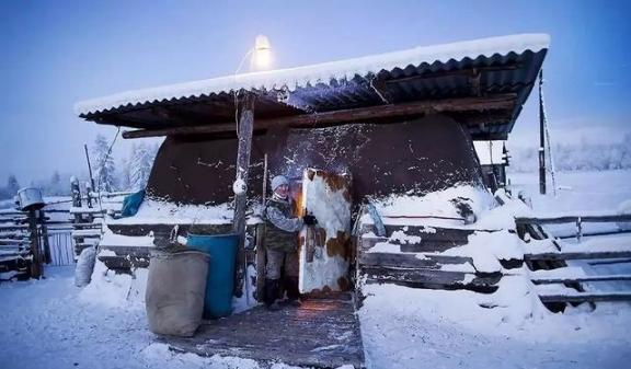 西伯利亚零下71度如何生活？当地女性直言，最怕解决生理问题。她们每次小解都是一次