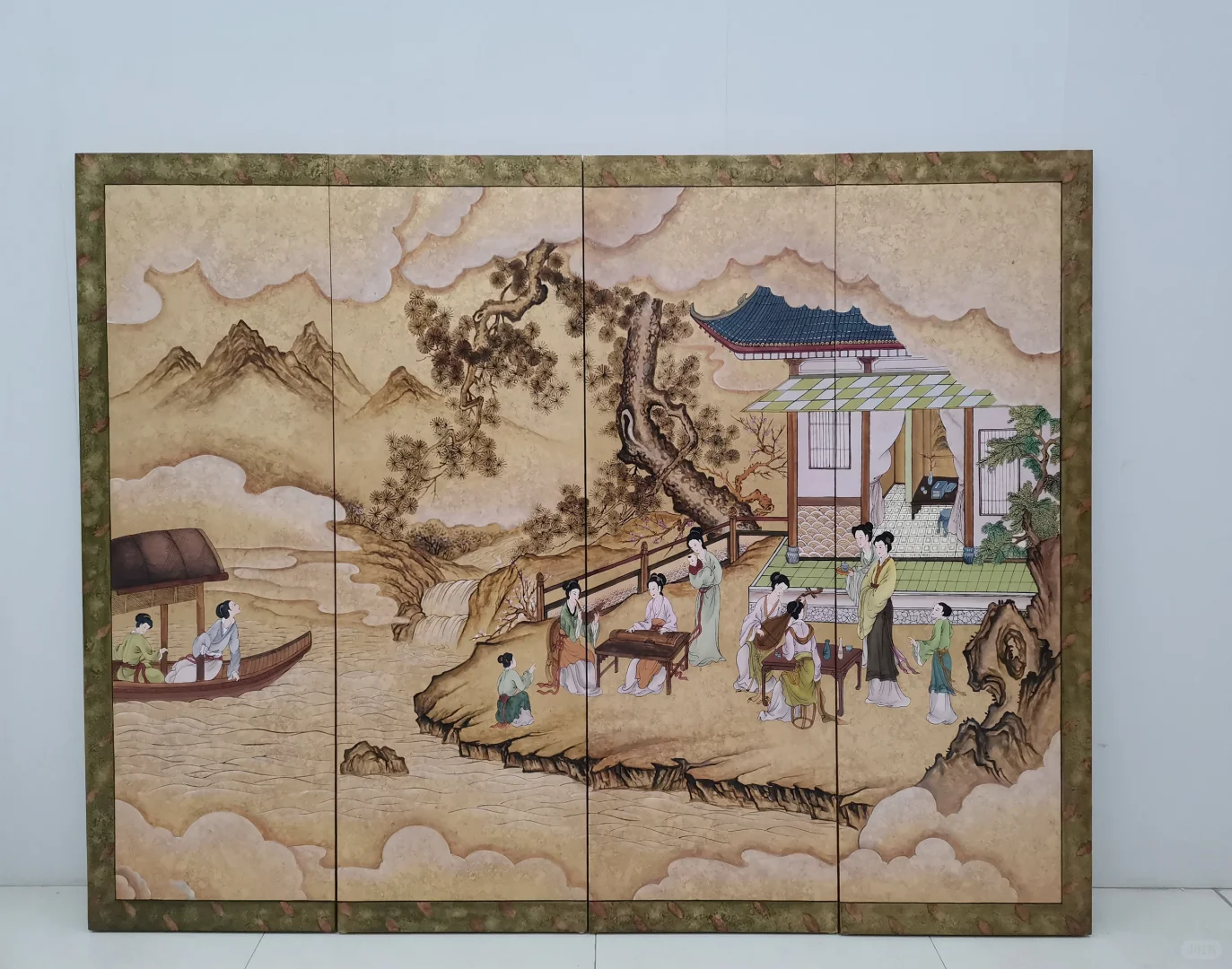 洒金仕女图