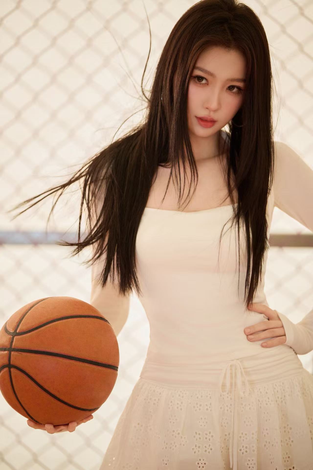 虞书欣 EstherStyle私服穿搭来自星星的穿搭 🏀球场运动风穿搭2608