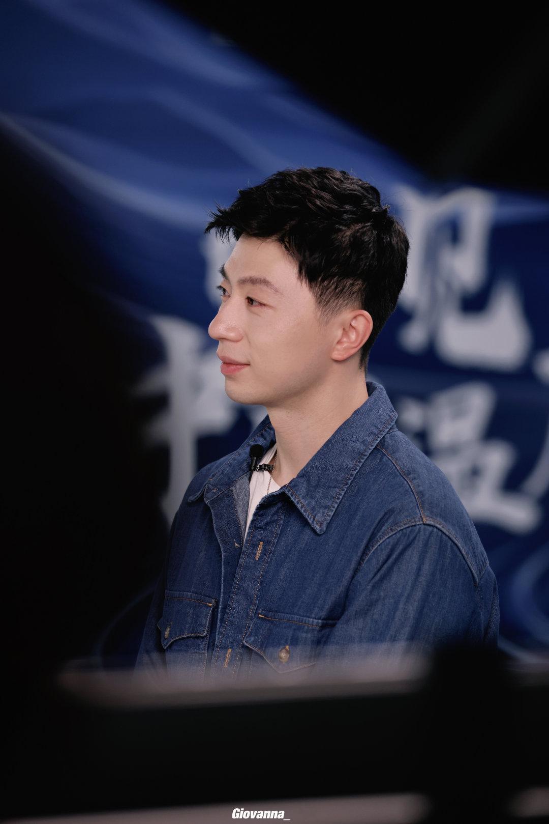 侧脸美如画～[爱慕]图源水印 ​​​