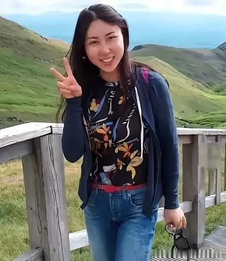 我能接受她被开除。我也能接受她被撤职称。但是有一点我真的接受不了，那就是这件事就