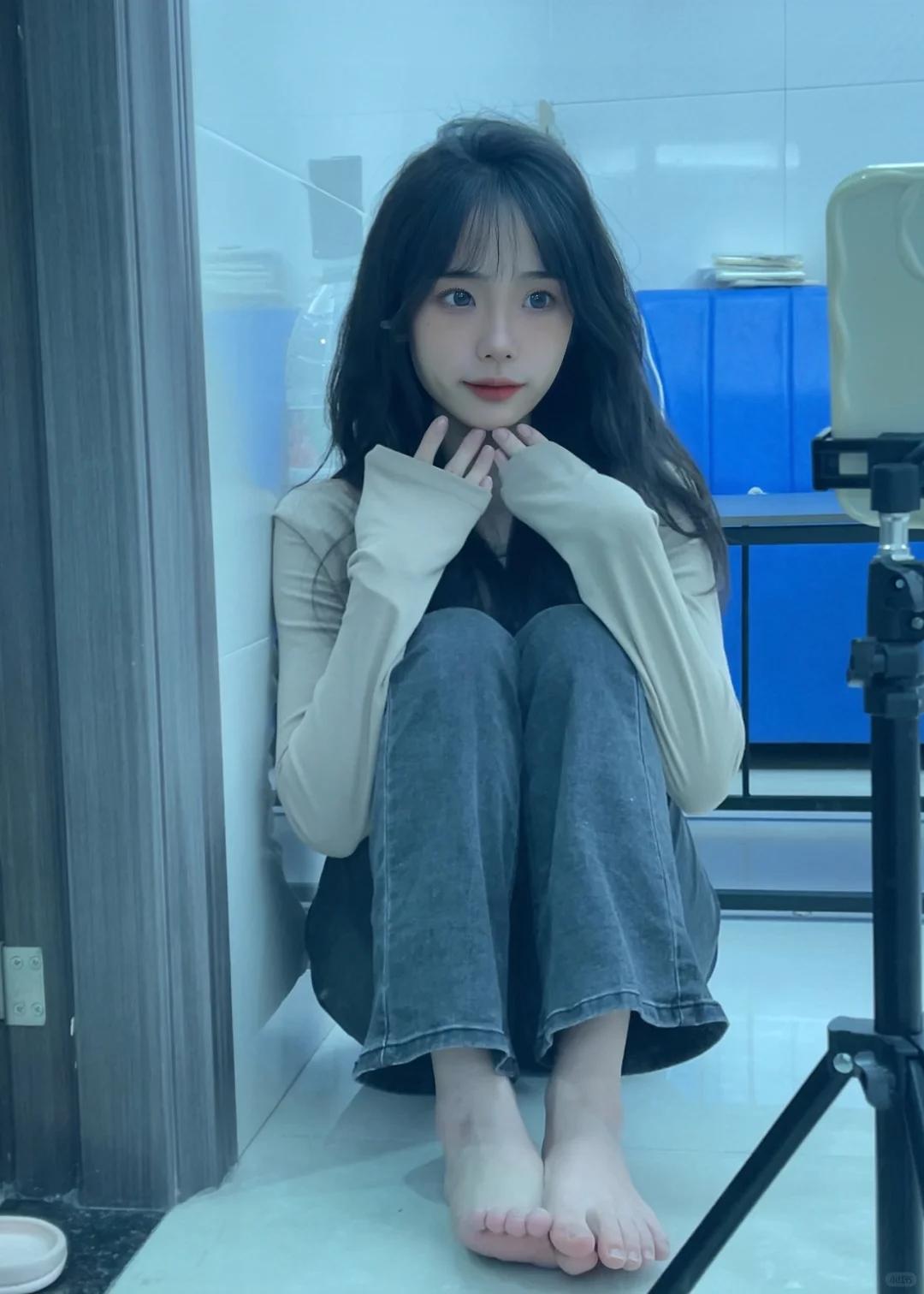 如果你需要帮忙，你需要她怎么帮你[思考]