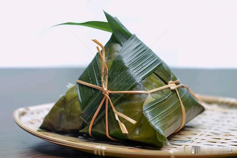出来！
但是还不够！
手机上面已经贷不出来了？
没关系！
林晨还有路子。