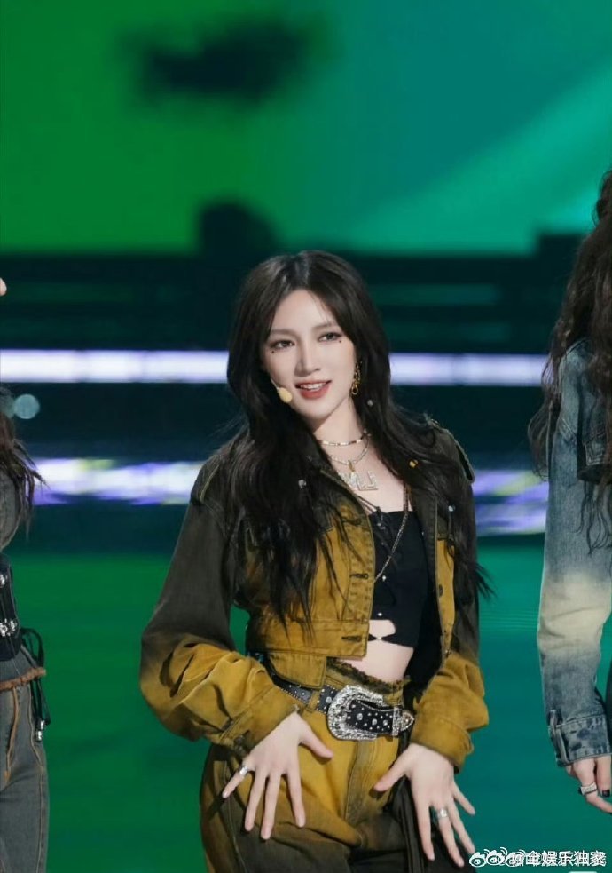 盘点浪姐历届黑马从无人看好到全场惊艳，历届黑马姐姐的逆袭之路，热血又好哭！乘风2