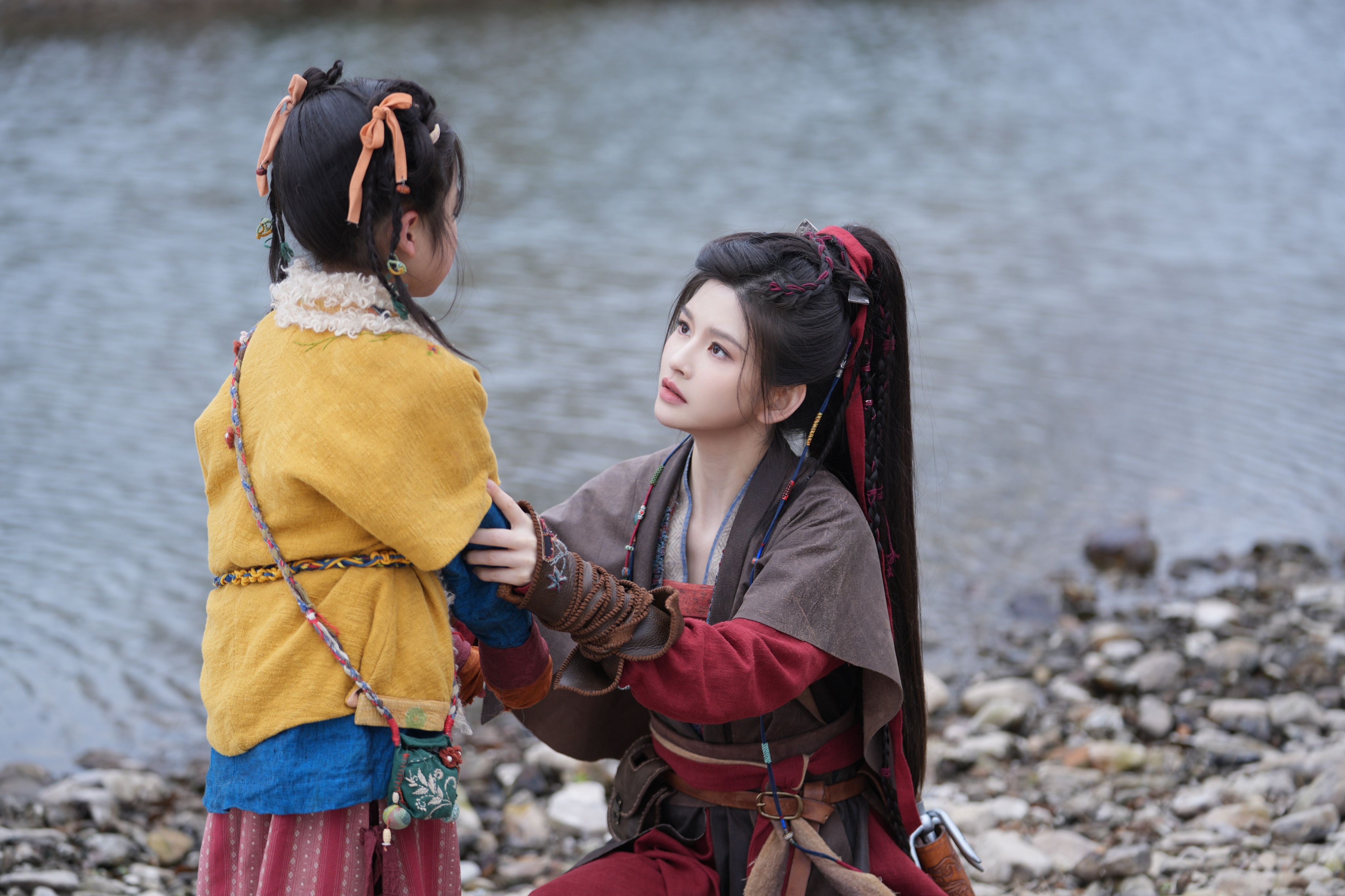 林思意把十三娘的“柔中带刚”演到了极致，外表柔和干净，没有攻击性，骨子里却比谁都