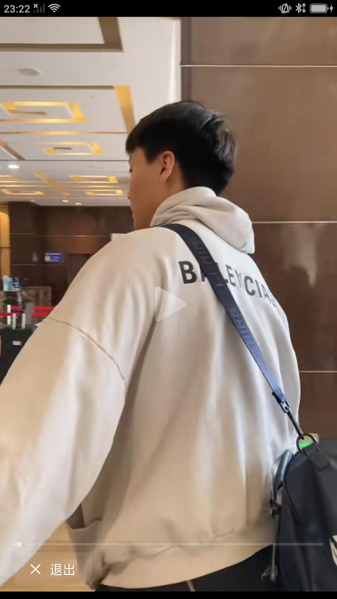 【CBA 常规赛京辽大战即将打响，北京队低调抵达沈阳全力备战。】据辽媒报道，昨天