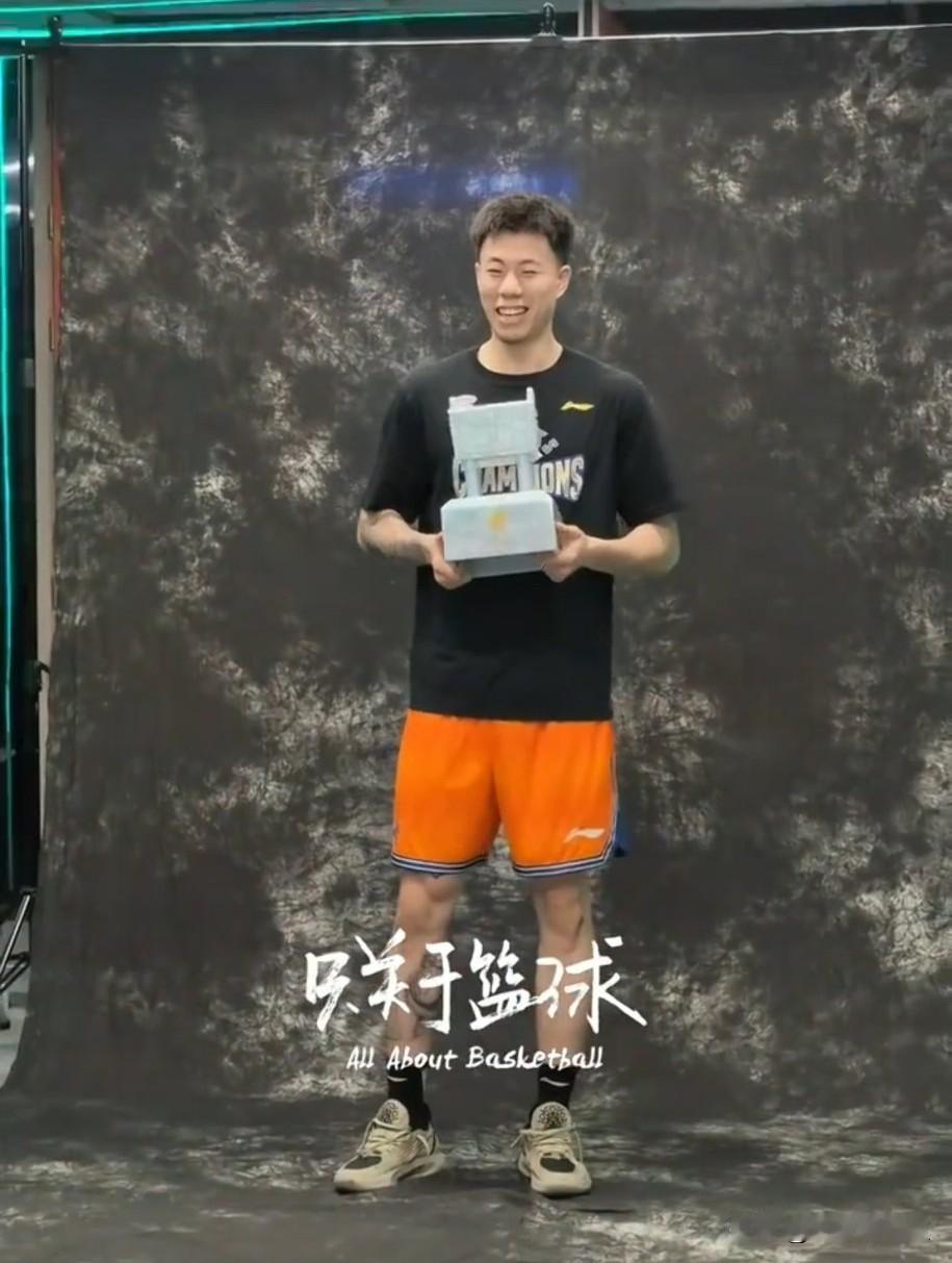张镇麟说，他在辽宁夺冠更多是传承，在上海夺冠就是实现自我价值。
在我看来，张镇麟