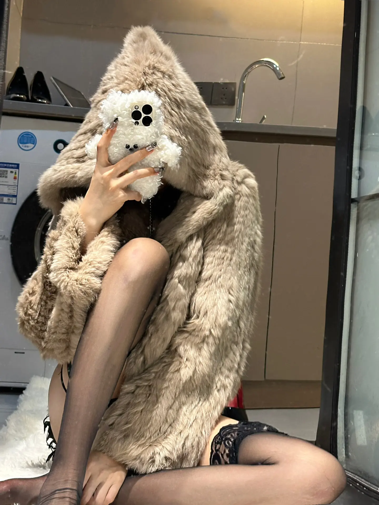 世界是一个巨大的圆 我想拉着你逃出圈外