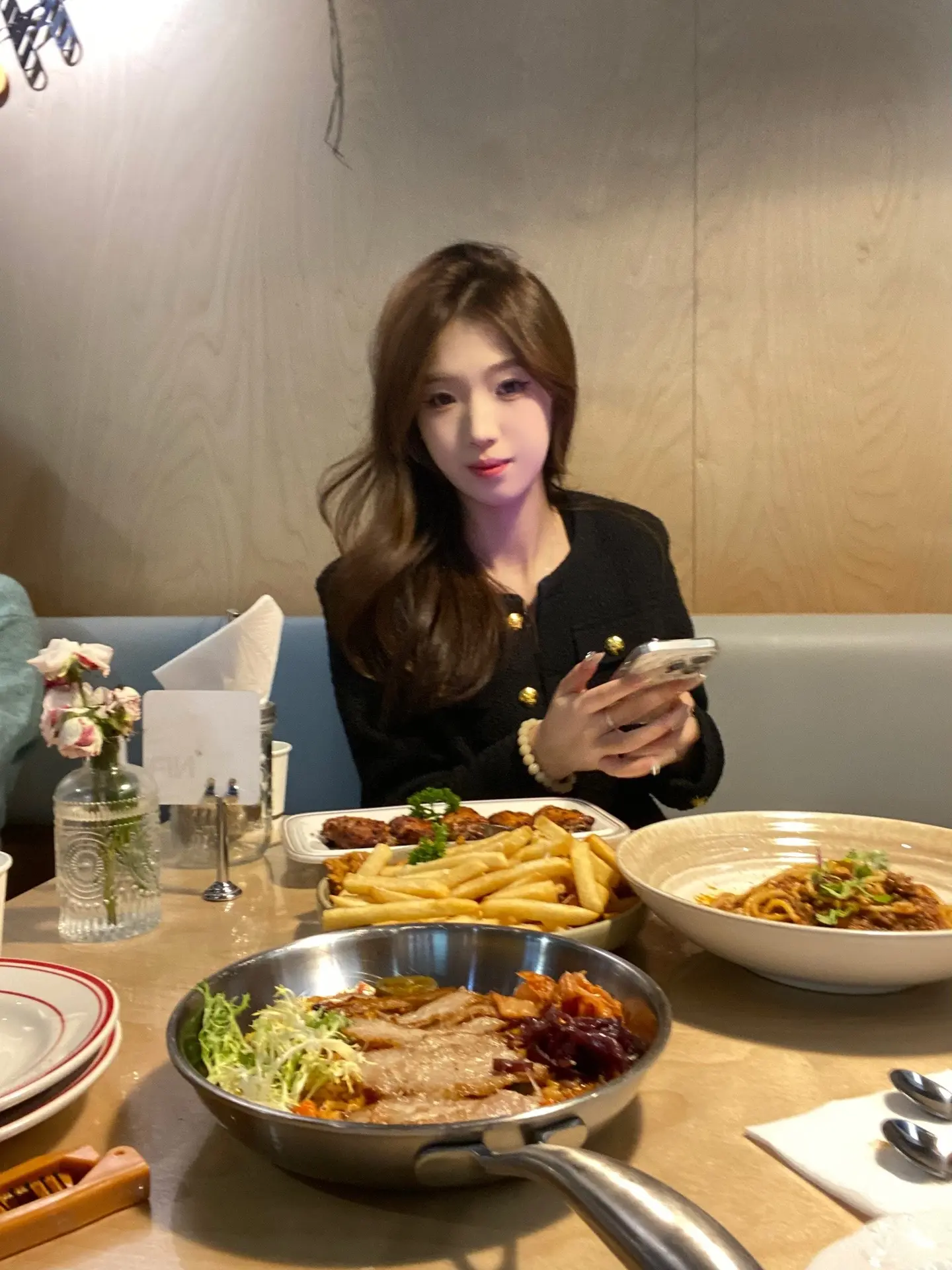 她的情绪像多变的天气一样 我只想让她幸福