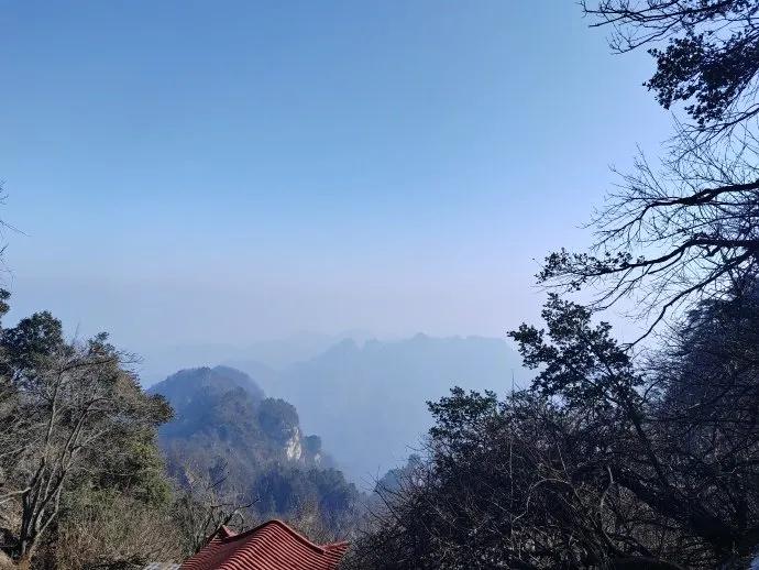 道教圣地 太岳——武当山

武当山位于秦岭大巴山支脉，属于湖北最早下雪的地方之一