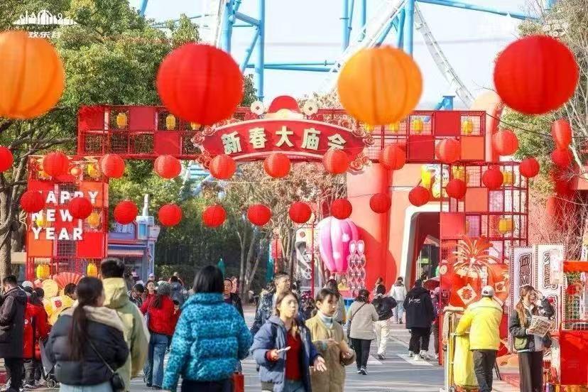 正月十五哈尔滨花灯太美，山东同学来赏灯，机票竟在京东订

今天正月十五，哈尔滨道