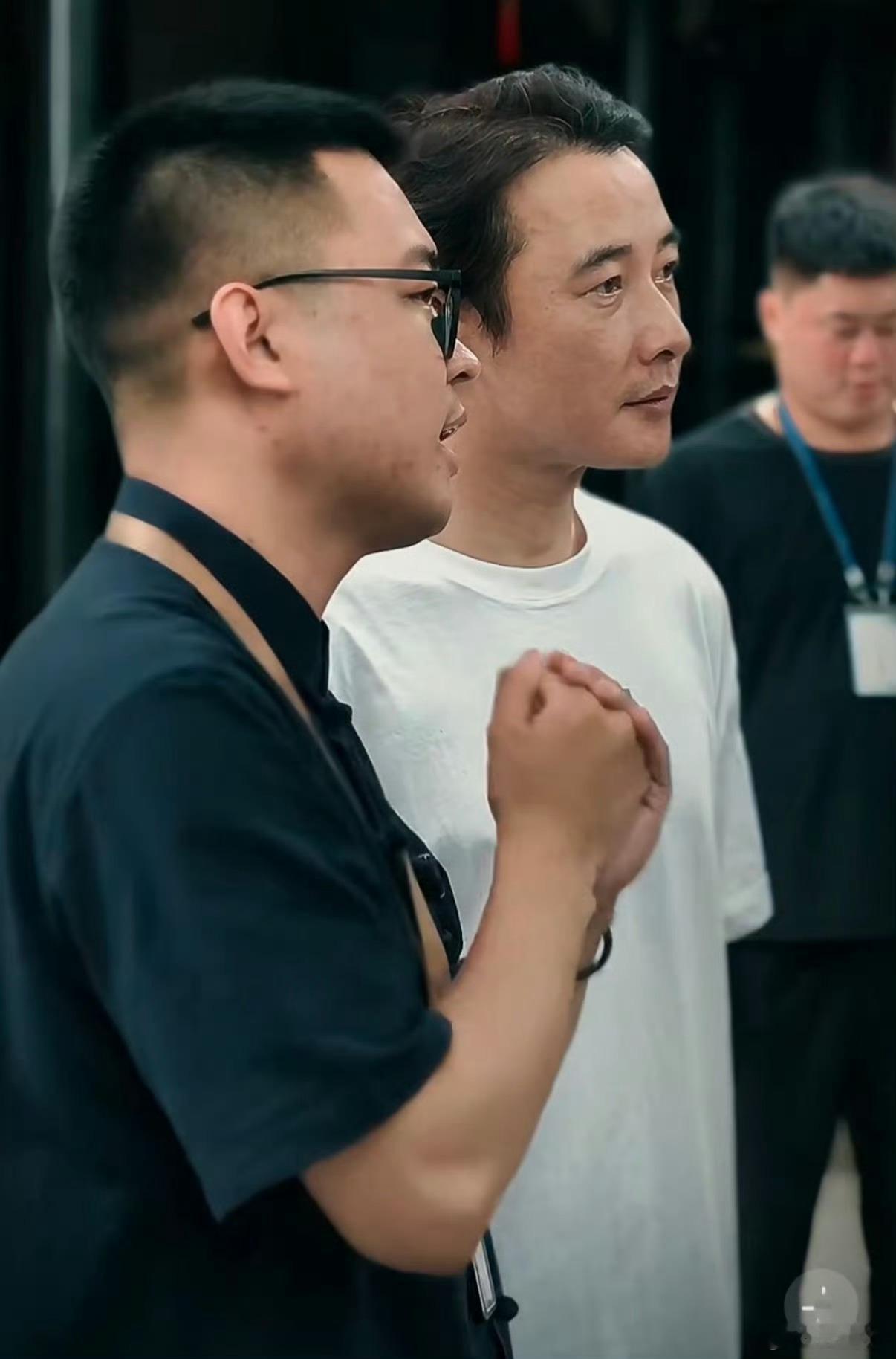罗晋眼里没光了笑不活了，娱乐圈男演员的眼神续航越来越短，拍戏有神光，私下直接电量