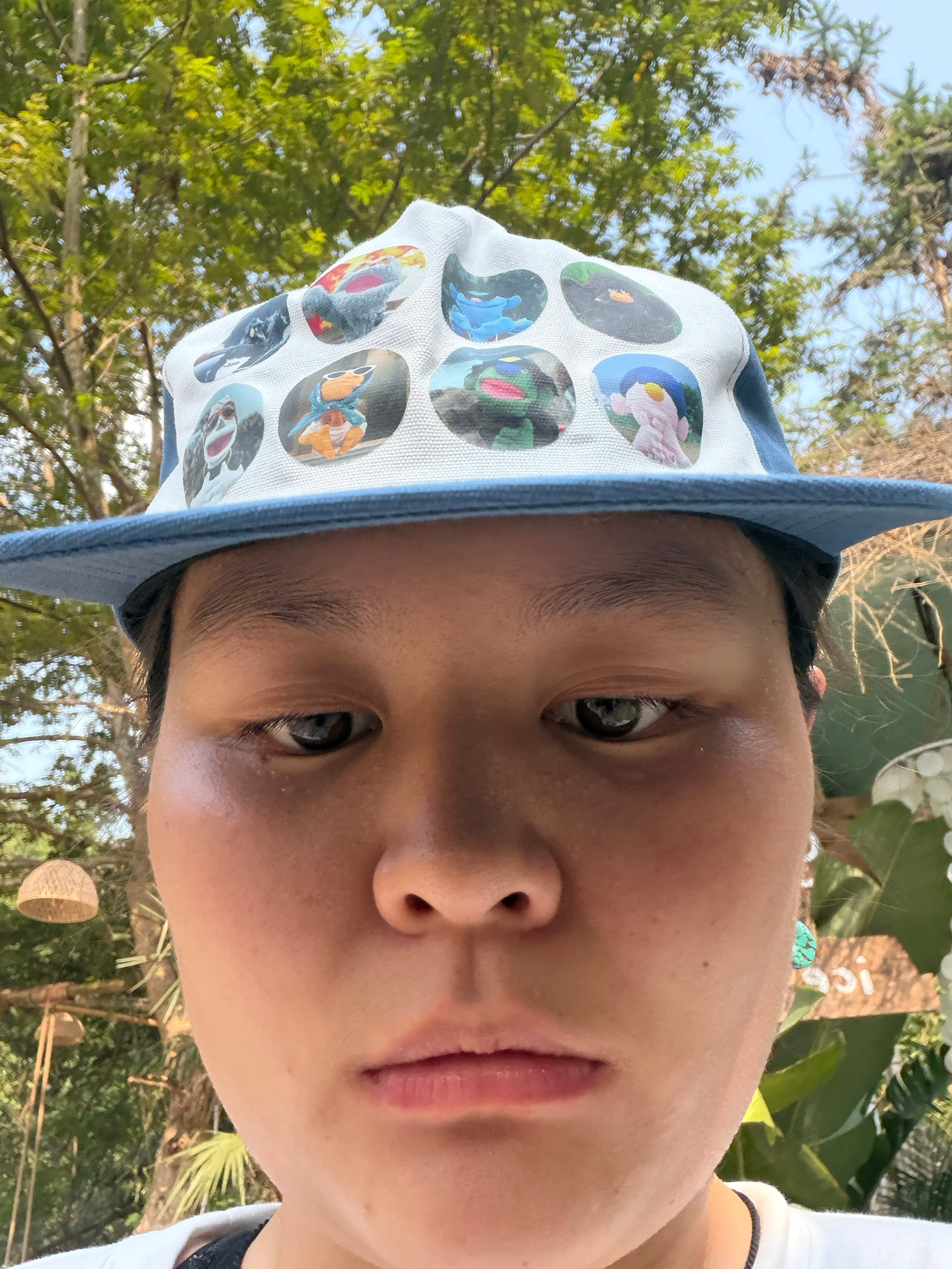 累 