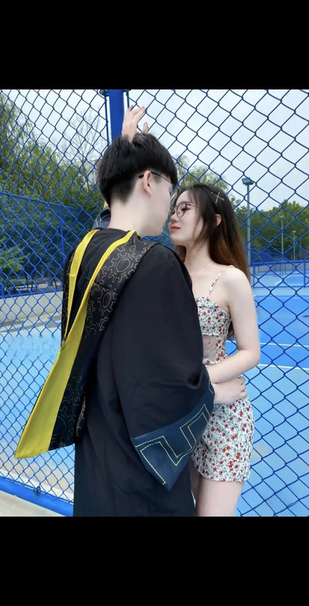 毕业季 一起的频率开始越来越多 爱情变得热烈起来啦