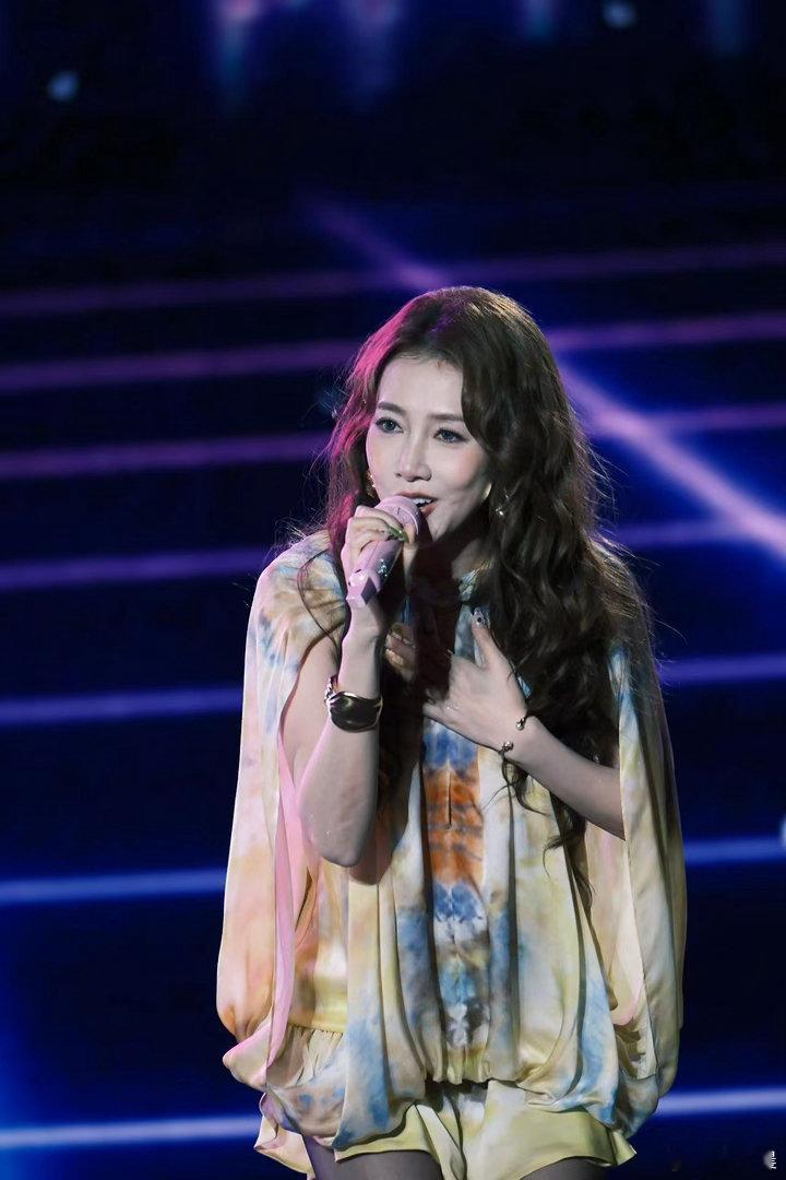 弦子520官宣巡演弦子失物招领巡回演唱会 那些没说出口的告别、放不下的执念，弦子