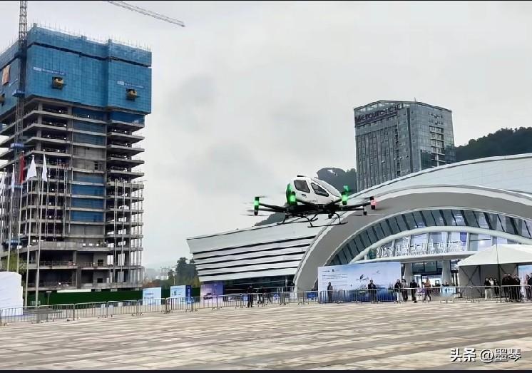 大宜宾愣是支棱起来了，最近出门这空气里都飘着“新鲜的事味儿”。[呲牙]
 

