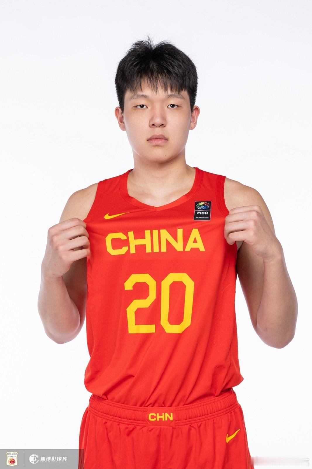 7月4日讯 中澳男篮热身赛，中国男篮58-91不敌澳大利亚。本场比赛，中国男篮球