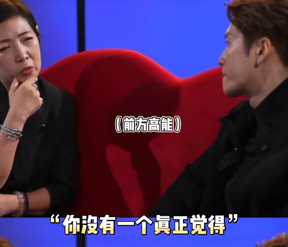 狗仔应该在王嘉尔身上挖不到任何有价值的东西了！王嘉尔在镜头前已经够坦诚了，什么劲