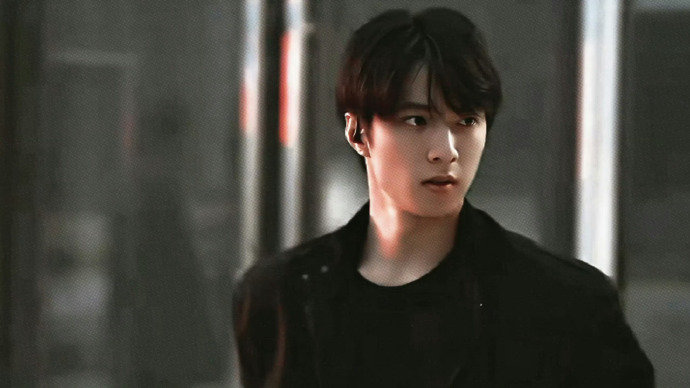 刘耀文电影惊蛰无声大年初一见 刘耀文说边界安全靠大家  刘耀文说边界安全靠大家，