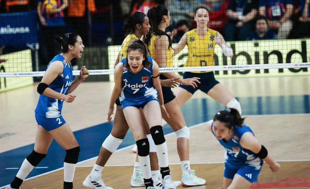 中国女排1比3巴西女排 拦网全面失守1-3不敌巴西，中国女排五连胜终结，小将唐欣