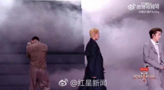 #余文乐发文道歉##披荆斩棘公演舞台#敢于承认自己的失误，这点值得认可，期待之后能带来更好的舞台。