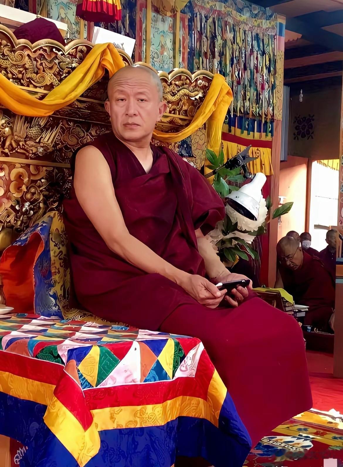 宗萨钦哲仁波切说：“你生命中所发生的一切都是你内在召唤而来的。记住，不要入戏太深