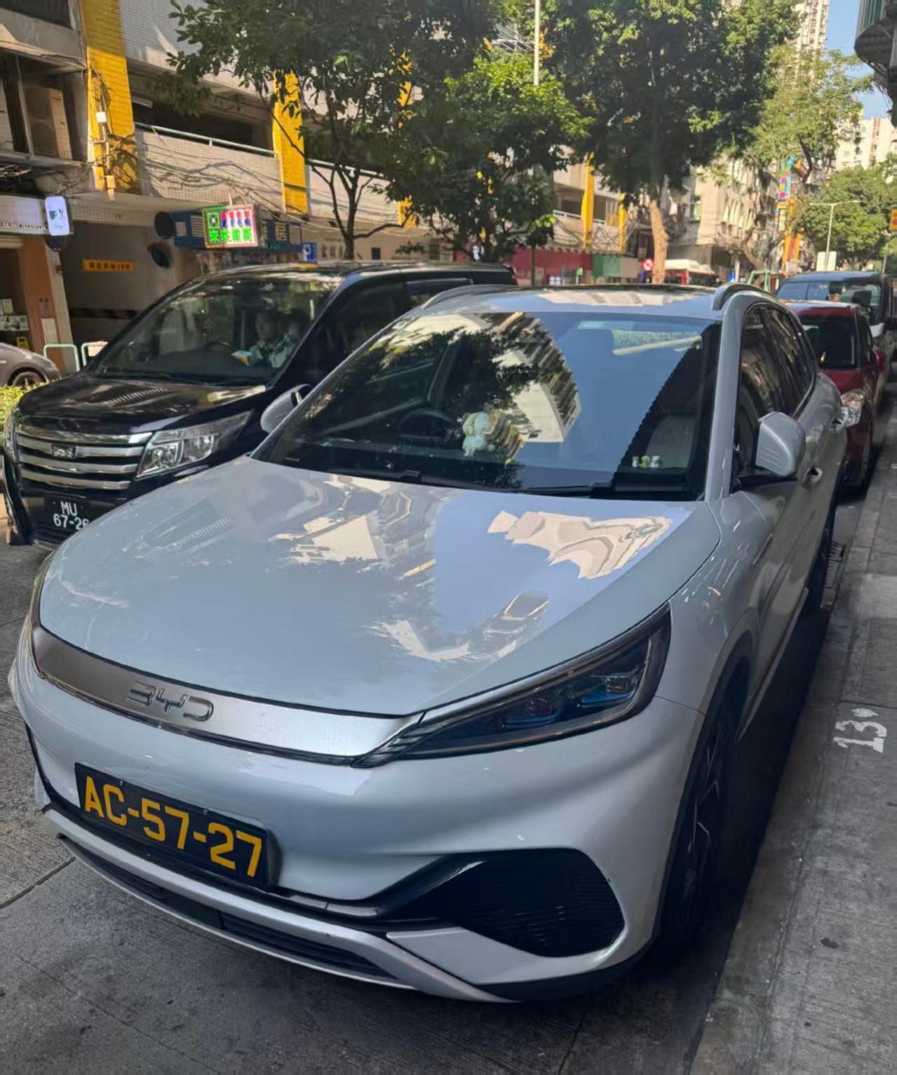 为什么海外越来越多人选中国车现在国外路上，中国汽车变得越来越常见，海外老百姓买车
