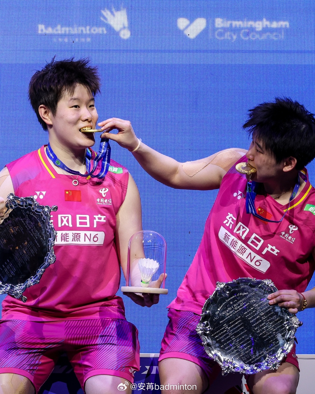 金牌🥇是啥味道26年全英公开赛女双冠军🏆/圣坛组合全英赛女双冠军国羽女双时隔