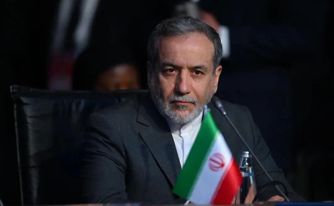 谁能想到，4月15日深夜的一通跨国急电，直接把全球能源市场的命门给捏住了。伊朗外