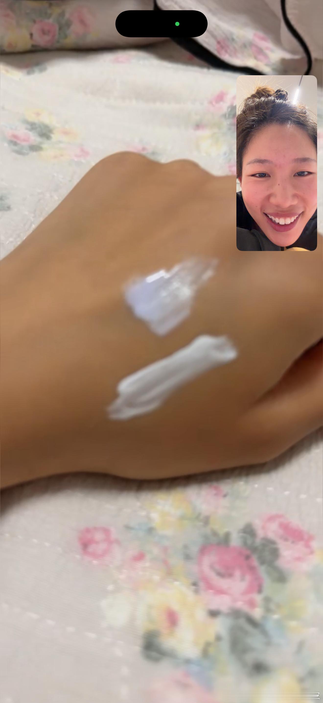 前两天刷到gc竟然有40的券到手29一支 妹妹就买了 也问品牌了品牌说是假货今天