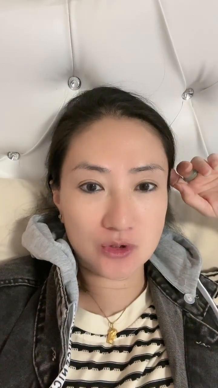 那一天没干多少活，但是就感觉很累。眼睛就不能抬重东西，抬完重东西眼睛特别严重，马