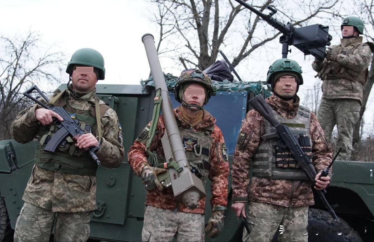 🇺🇦据报道，乌克兰武装部队使用FN-6便携式防空导弹系统试图击落一枚俄罗斯“