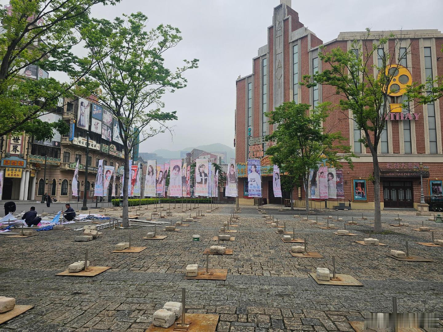 吴谨言凤不栖开机应援吴谨言魏哲鸣开机路透凤凰不栖凡木，新剧开机，吴谨言演绎大女主