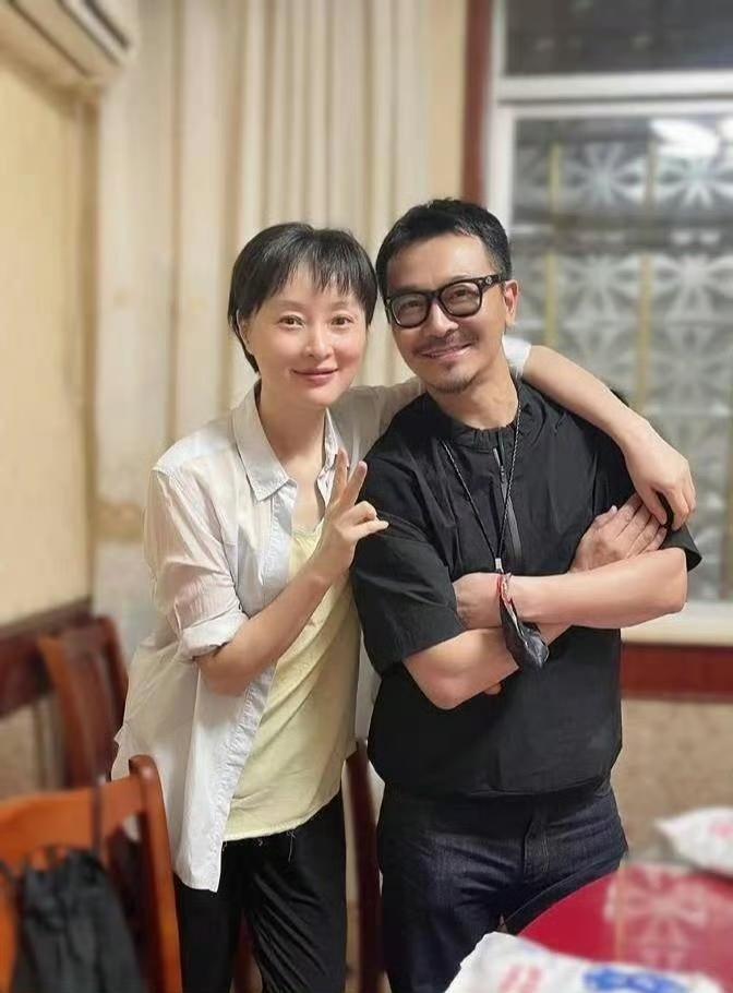 吴越:好久不见，咱们俩居然能凑一块儿合影。
吴越:是啊，同名同姓，经常被网友搞混