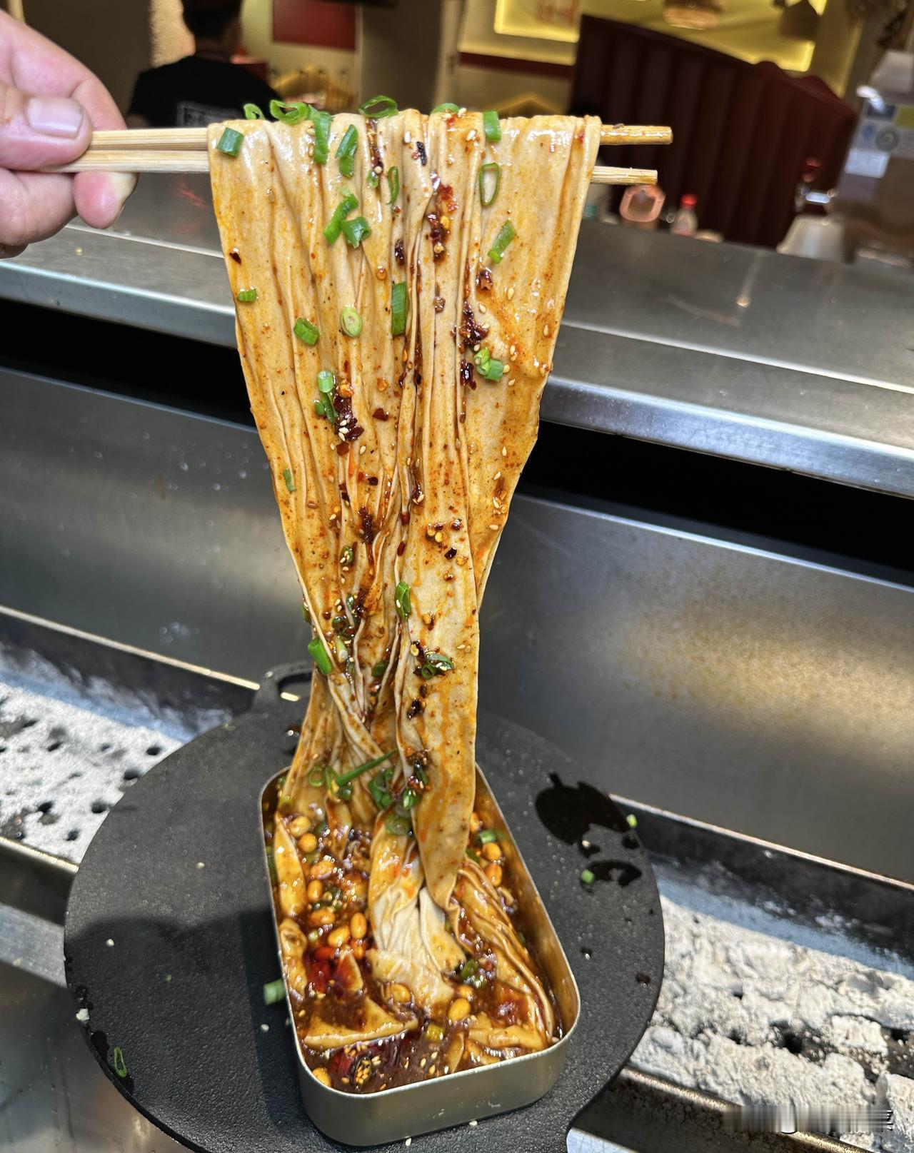 东北饭店嘎嘎好吃的高利润菜品饭盒豆皮配方与制作技巧分享

东北饭店高毛利菜品饭盒
